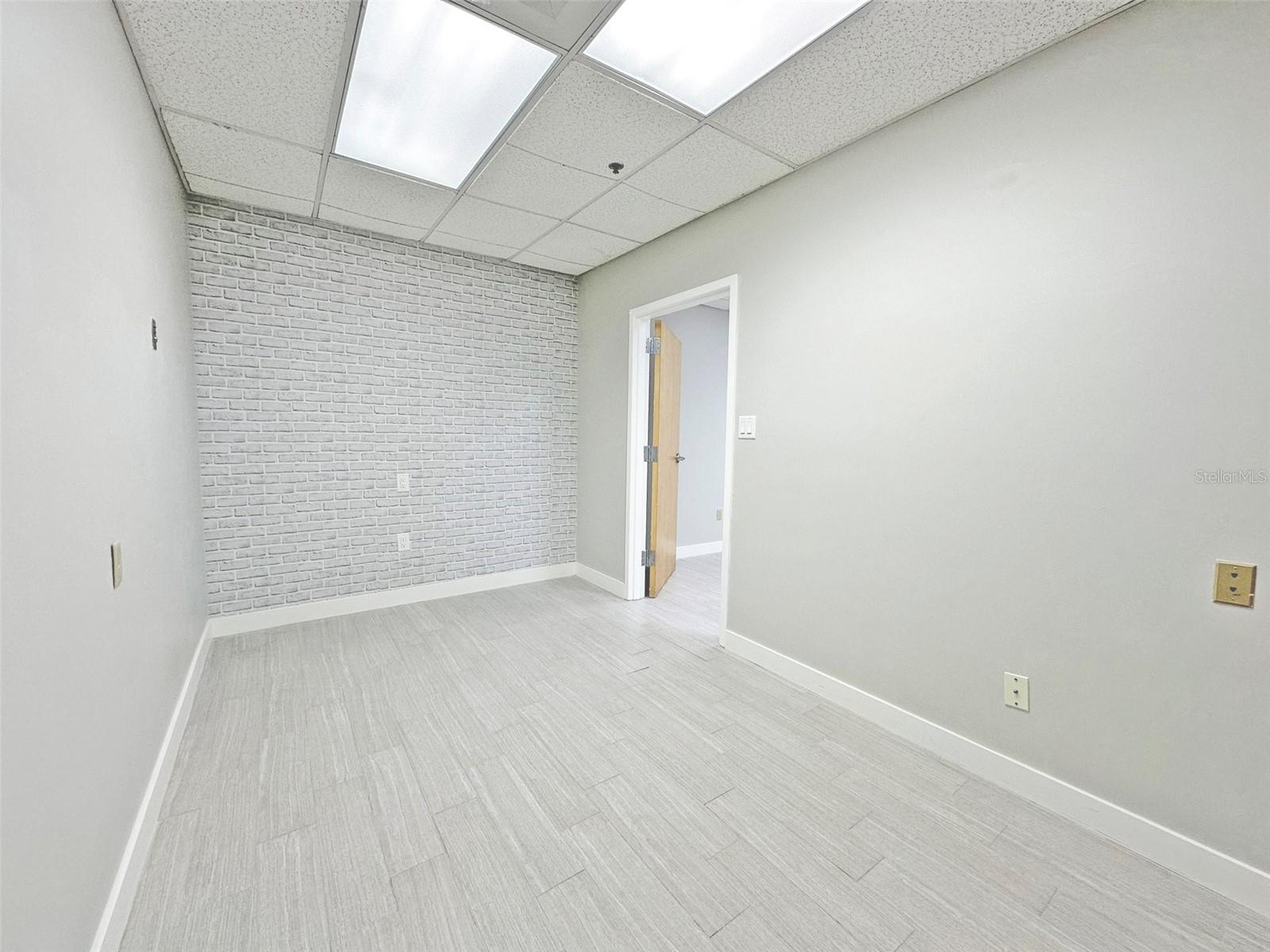 7802 KINGSPOINTE PKWY #210, ORLANDO, FL — photo 9