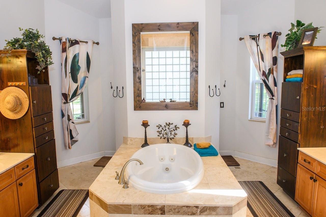 1710 NEWBERGER RD, LUTZ, FL — photo 23