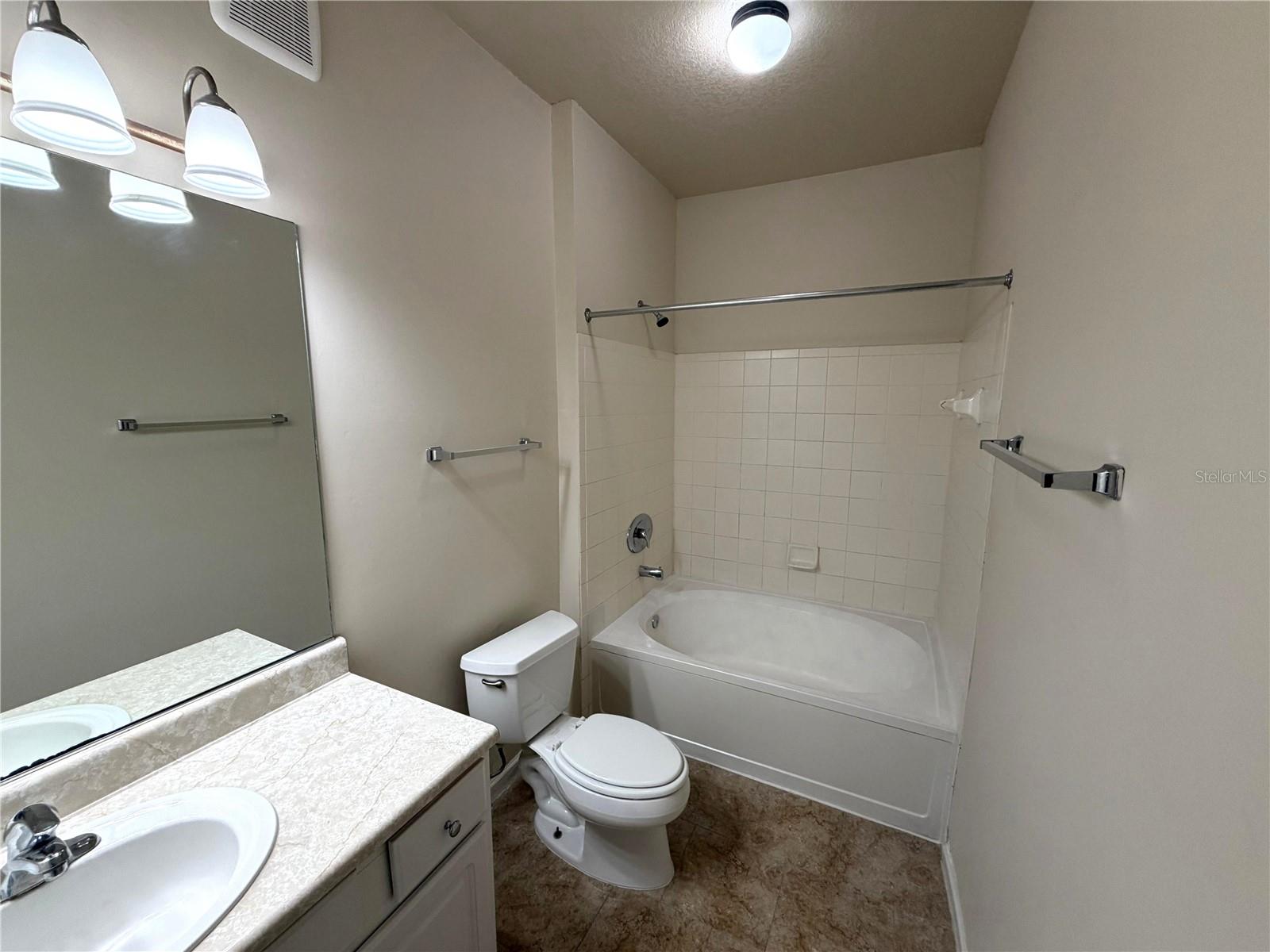 18022 VILLA CREEK DR #18022, TAMPA, FL — photo 13