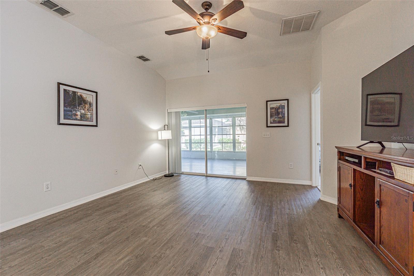 9608 ROLLING CIR, SAN ANTONIO, FL — photo 5