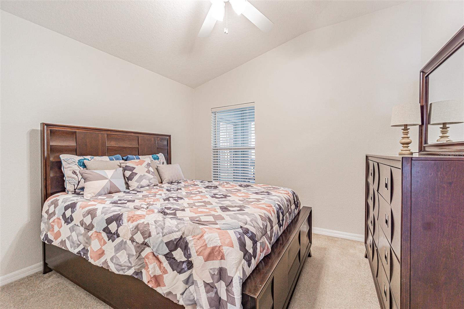 9608 ROLLING CIR, SAN ANTONIO, FL — photo 11