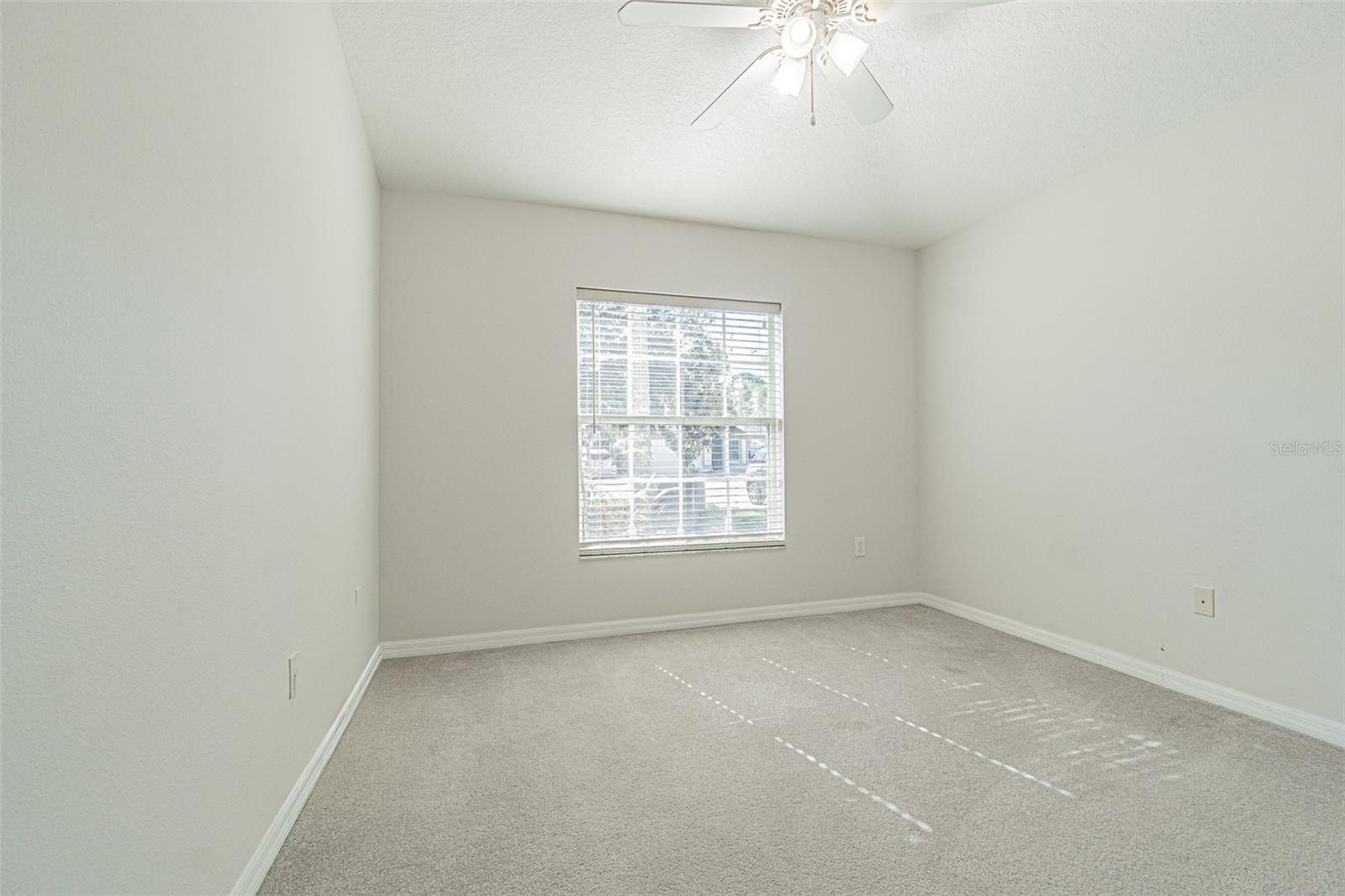 9608 ROLLING CIR, SAN ANTONIO, FL — photo 13