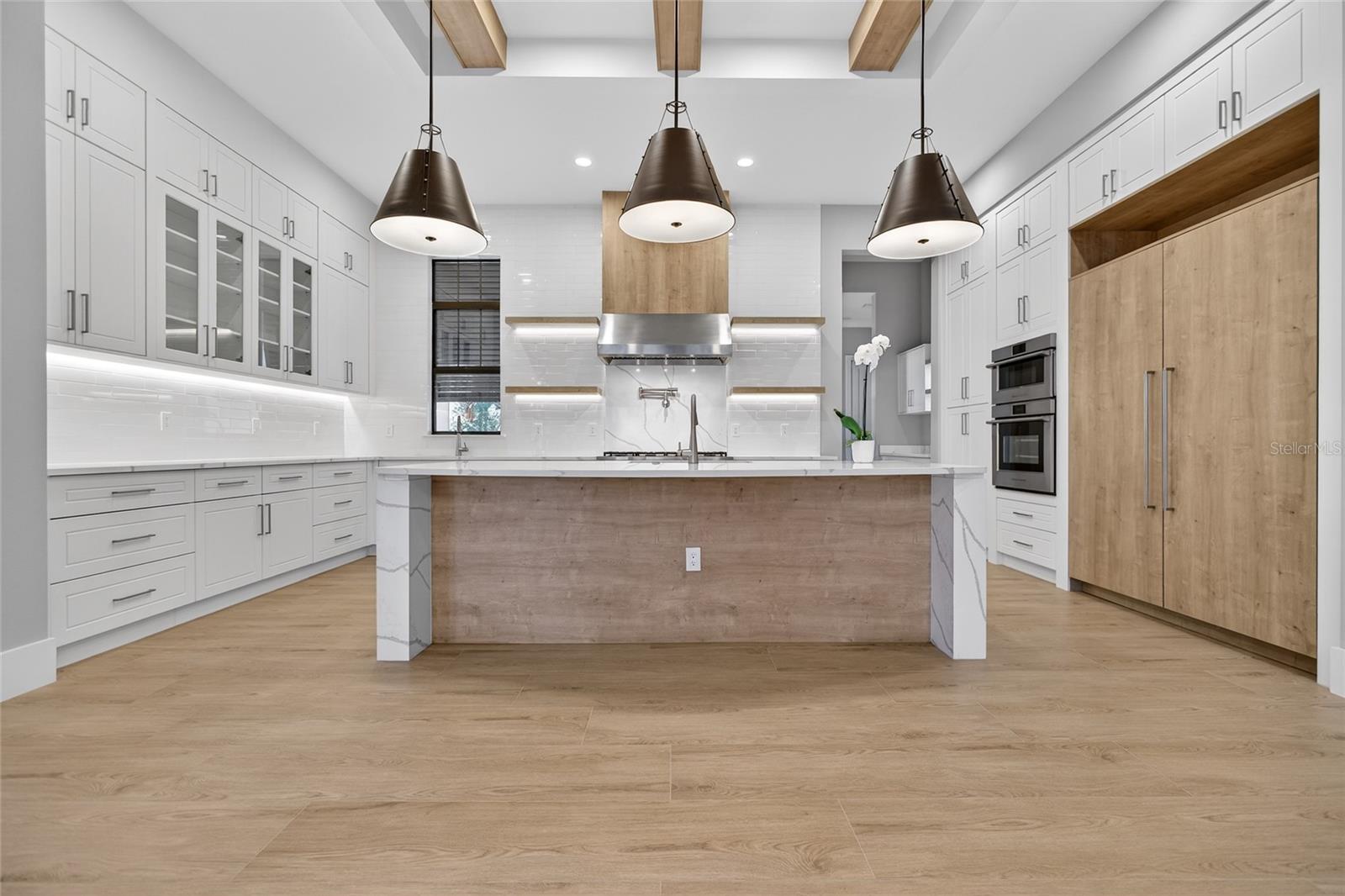 16130 PENDIO DR, BELLA COLLINA, FL — photo 17