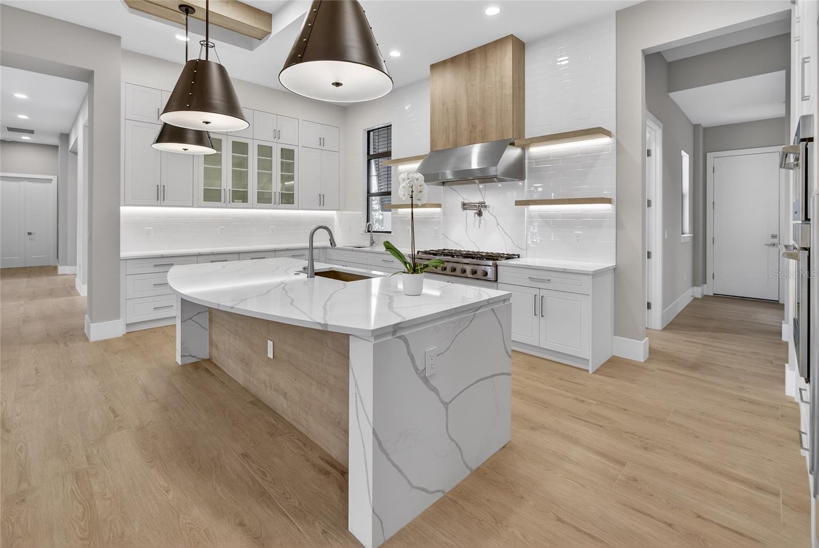 16130 PENDIO DR, BELLA COLLINA, FL — photo 19