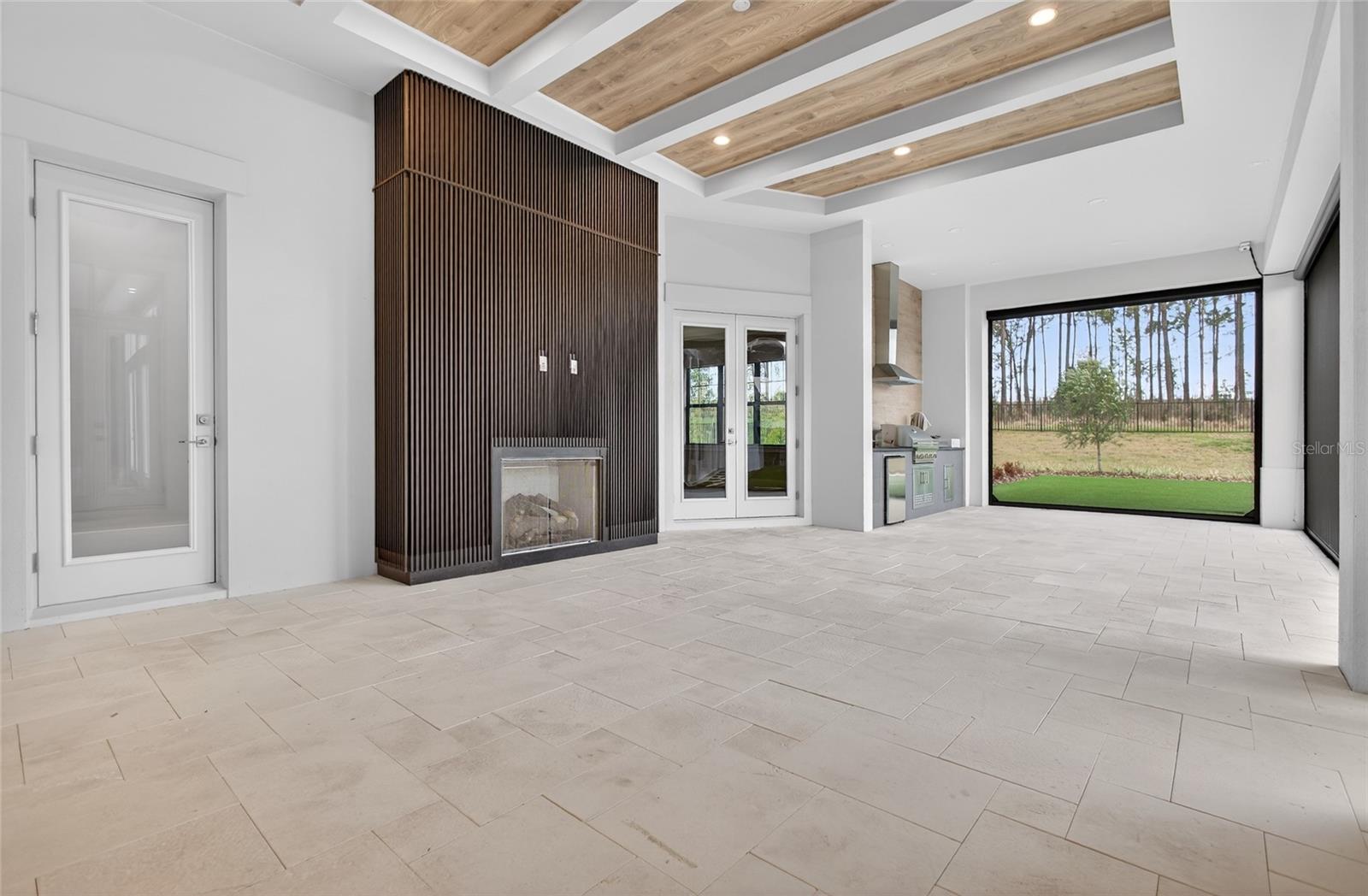 16130 PENDIO DR, BELLA COLLINA, FL — photo 31