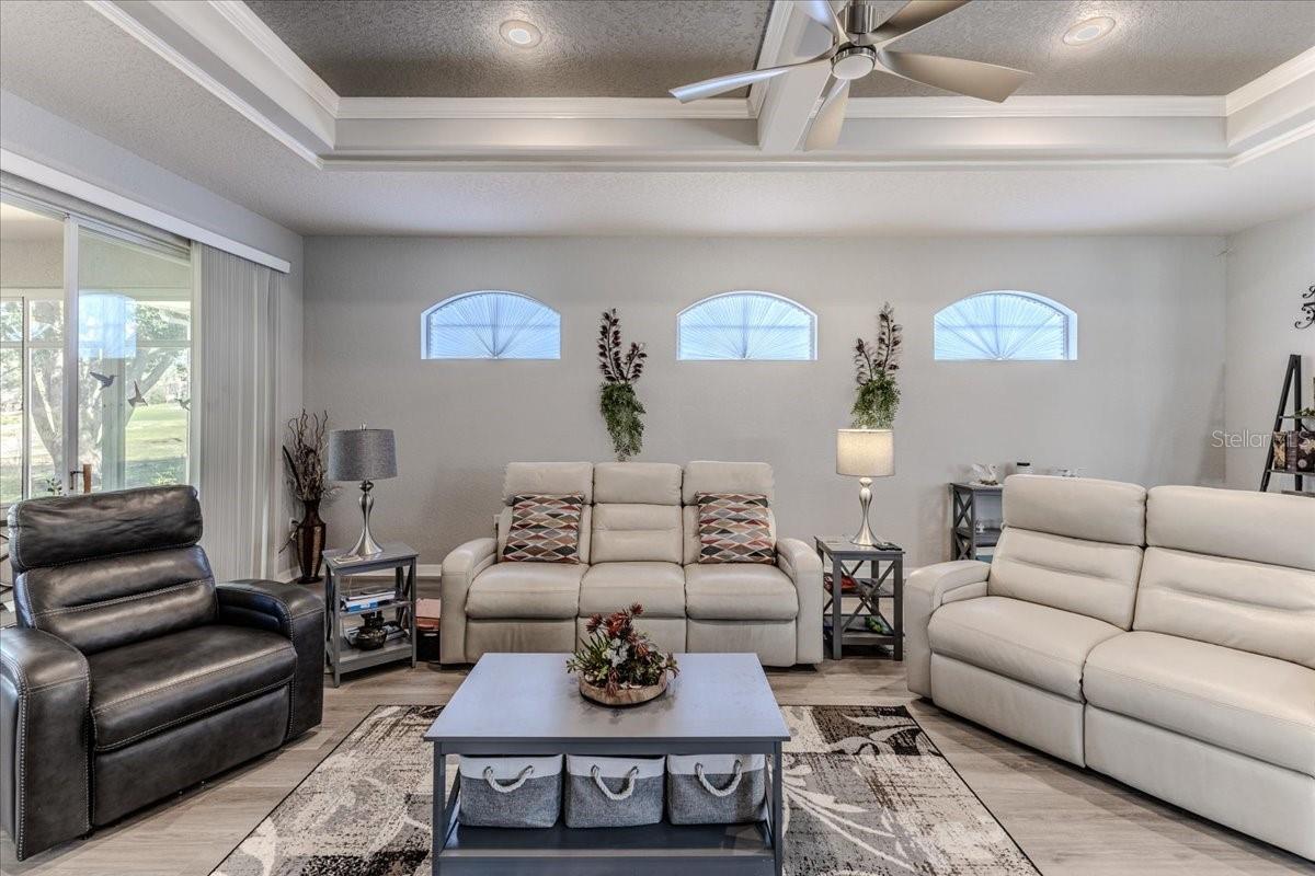 5459 LEGEND HILLS LN, SPRING HILL, FL — photo 9