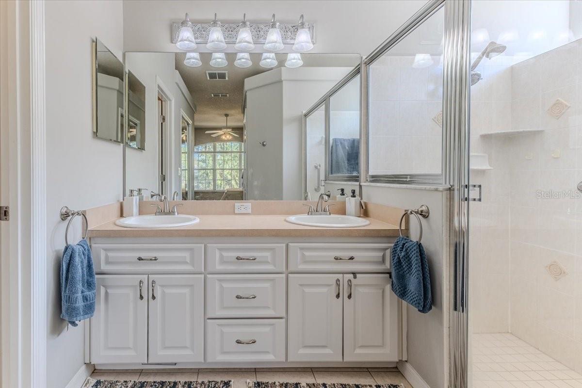 5459 LEGEND HILLS LN, SPRING HILL, FL — photo 30