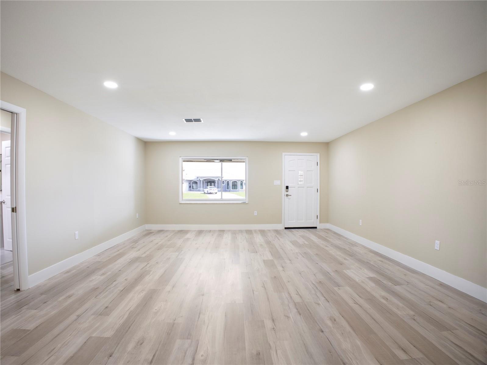 196 W LAKE DAMON DR, AVON PARK, FL — photo 5