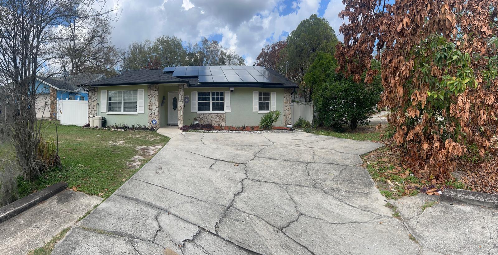 4912 E SERENA DR, TAMPA, FL — photo 2