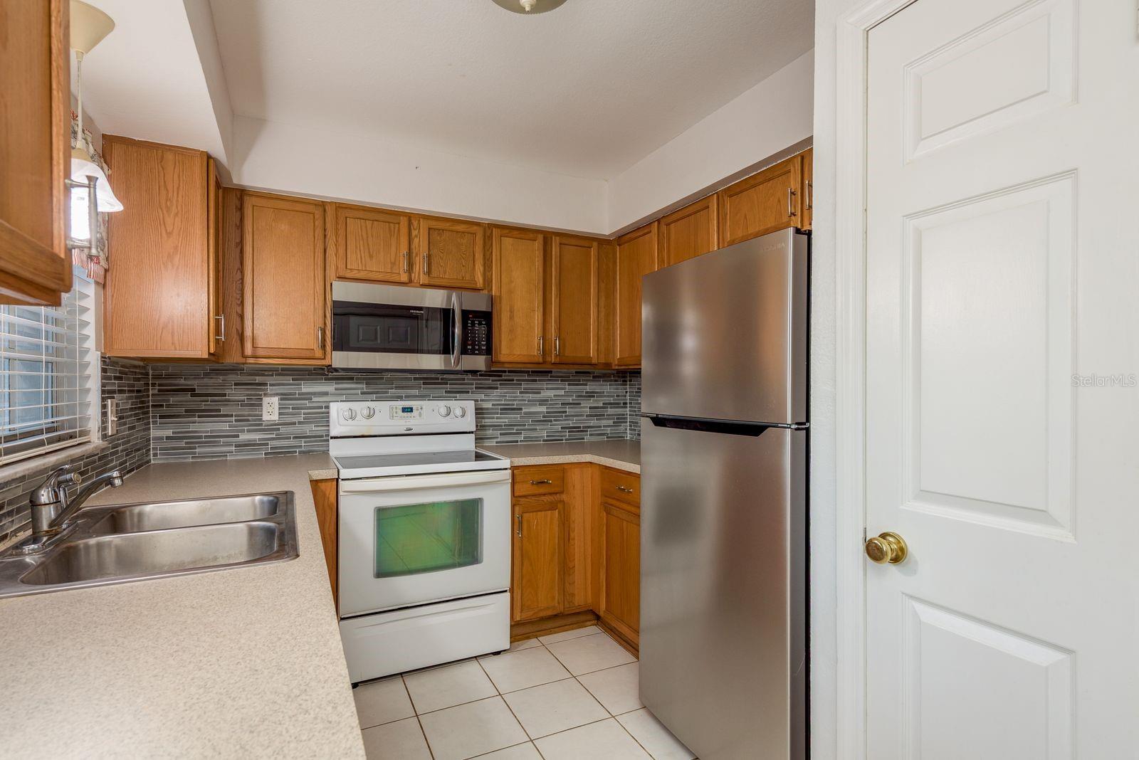 37236 EMBASSY PARK LN #1, DADE CITY, FL — photo 14
