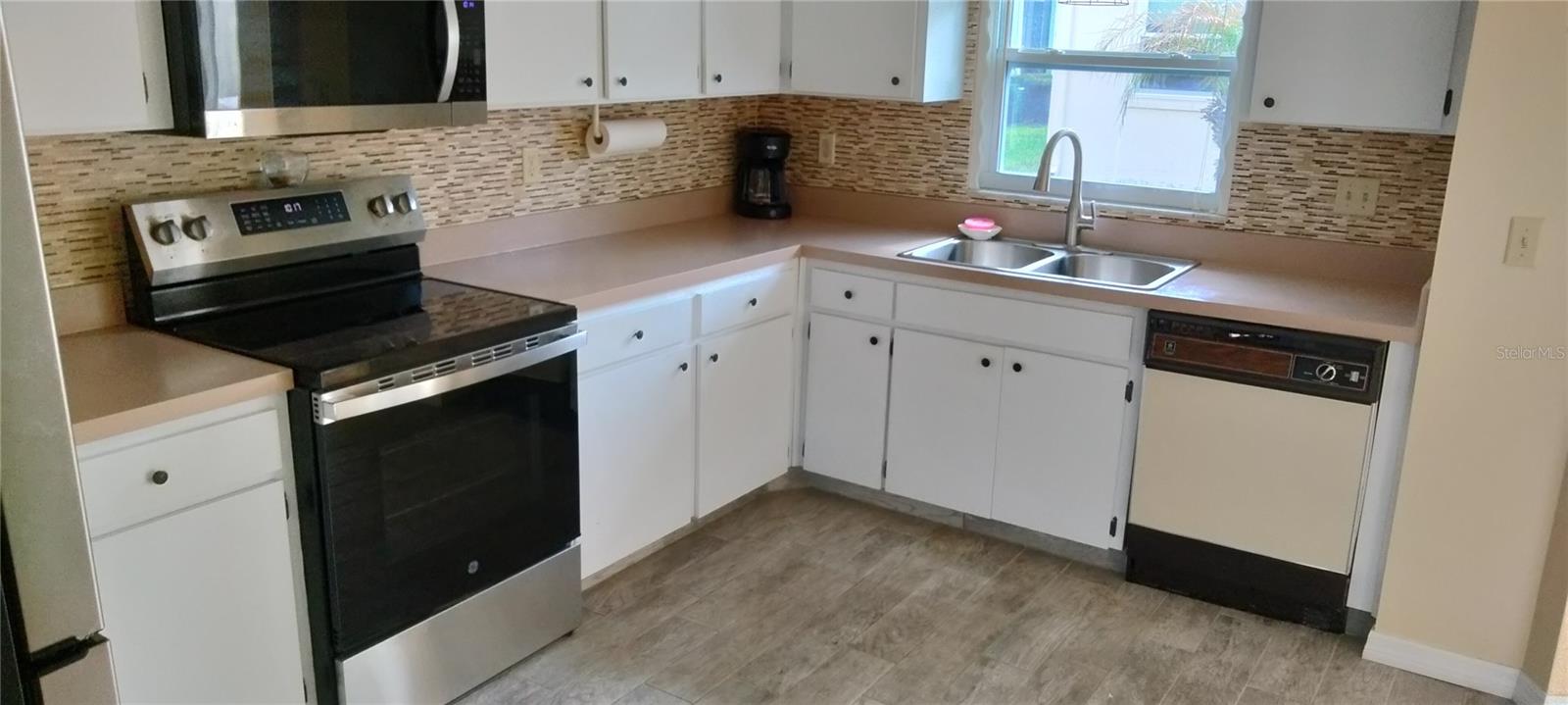 1812 ATRIUM DR, SUN CITY CENTER, FL — photo 12