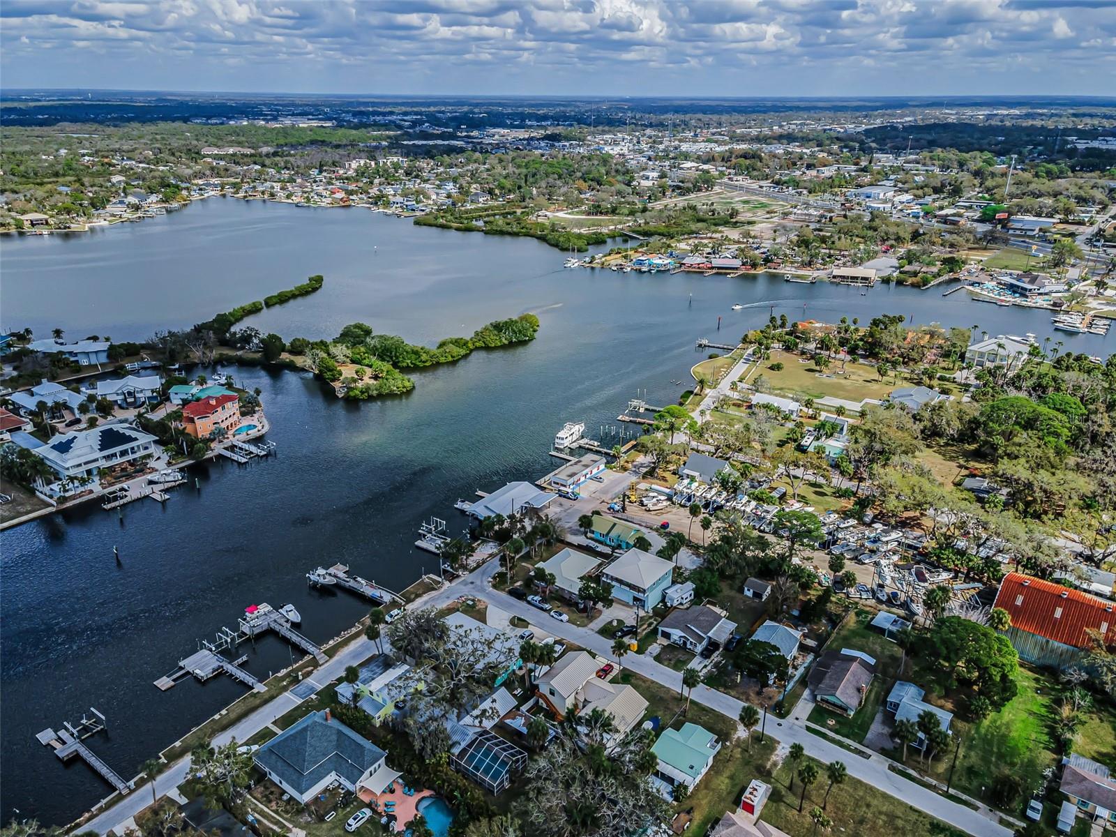 5038 SUNSET BLVD, PORT RICHEY, FL — photo 99