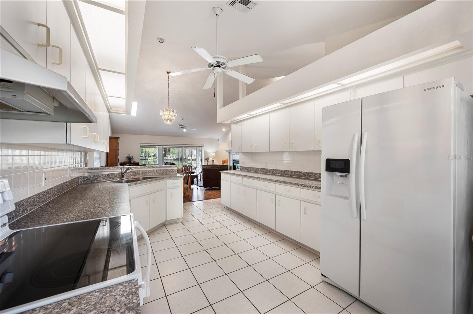 725 PENINSULAR DR, LAKELAND, FL — photo 21