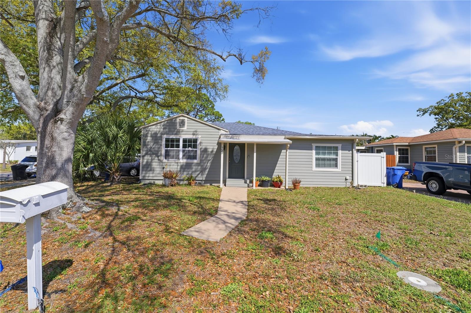 733 61ST AVE NE, ST PETERSBURG, FL — photo 7