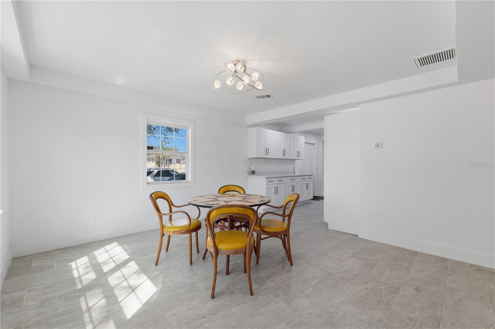 733 61ST AVE NE, ST PETERSBURG, FL — photo 9