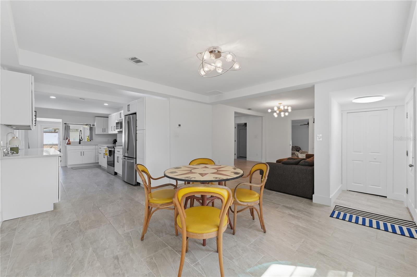 733 61ST AVE NE, ST PETERSBURG, FL — photo 10