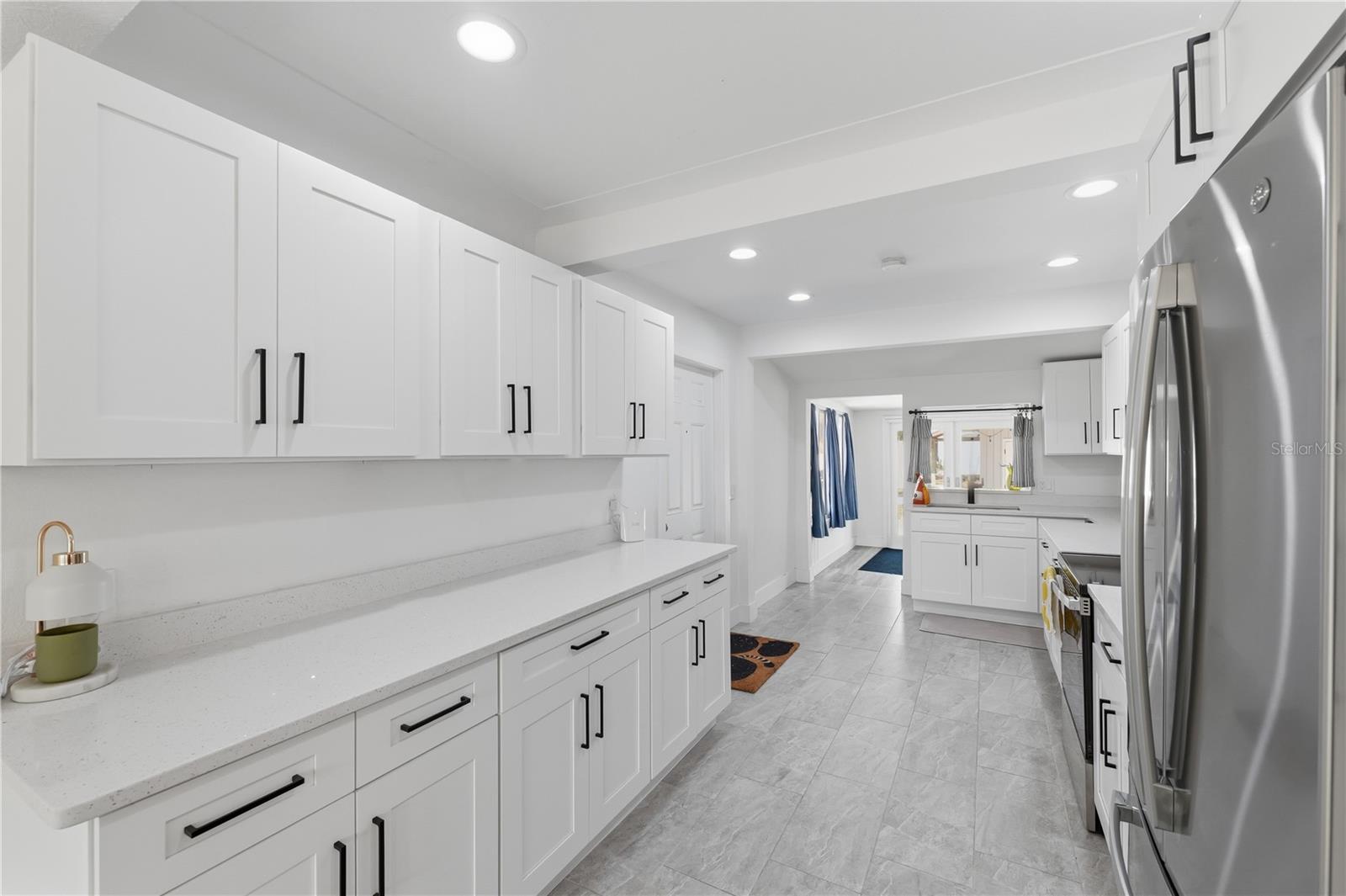 733 61ST AVE NE, ST PETERSBURG, FL — photo 14