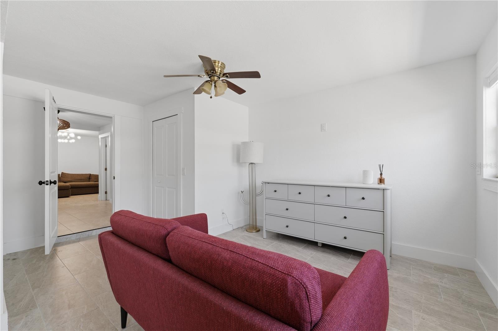 733 61ST AVE NE, ST PETERSBURG, FL — photo 31