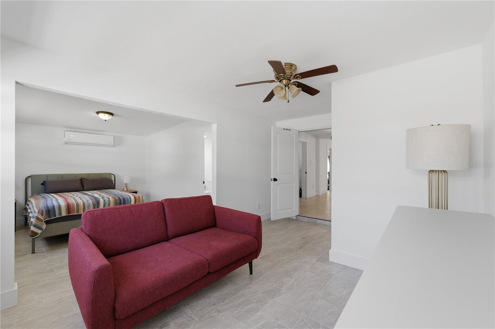 733 61ST AVE NE, ST PETERSBURG, FL — photo 32