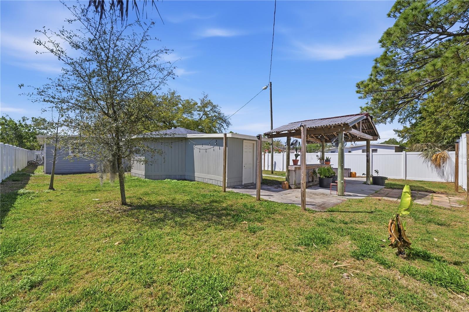 733 61ST AVE NE, ST PETERSBURG, FL — photo 53