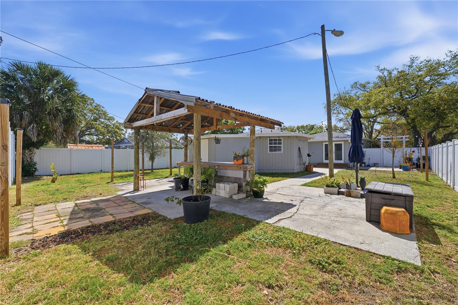 733 61ST AVE NE, ST PETERSBURG, FL — photo 54