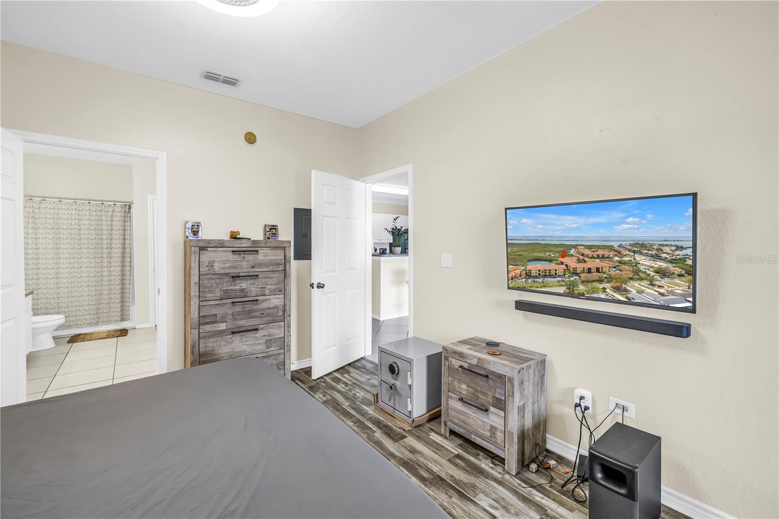 4333 BAYSIDE VILLAGE DR #320, TAMPA, FL — photo 16