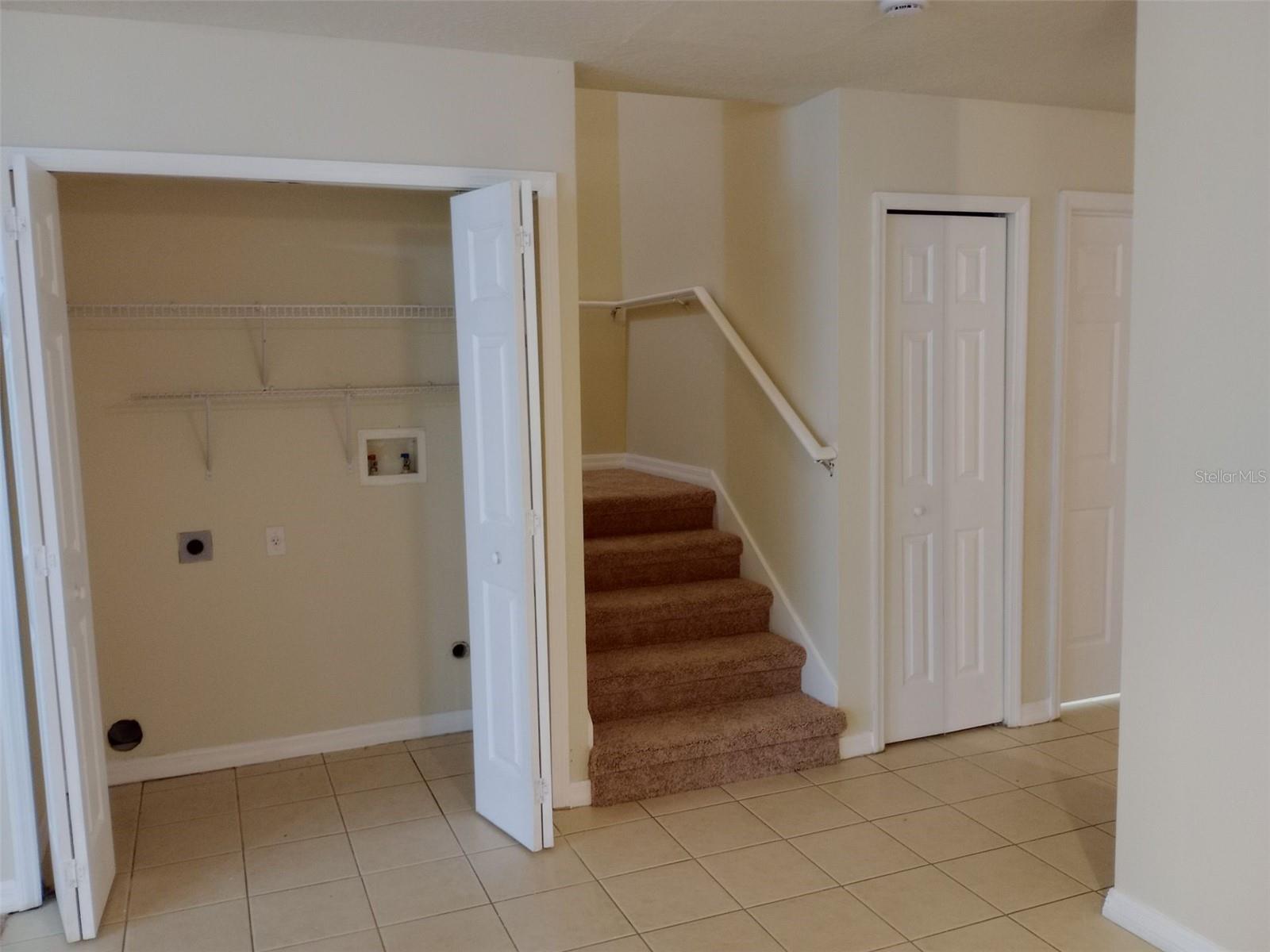 880 E COLUMBIA AVE, KISSIMMEE, FL — photo 10