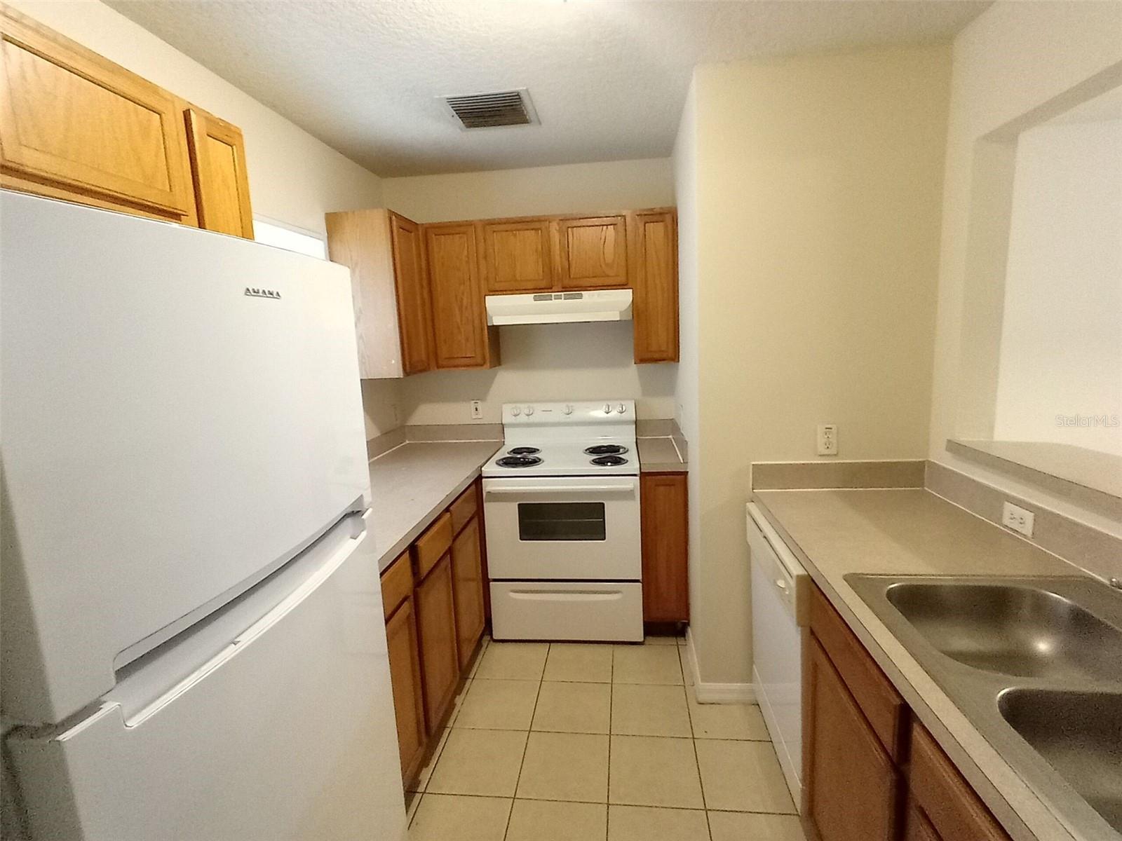880 E COLUMBIA AVE, KISSIMMEE, FL — photo 11