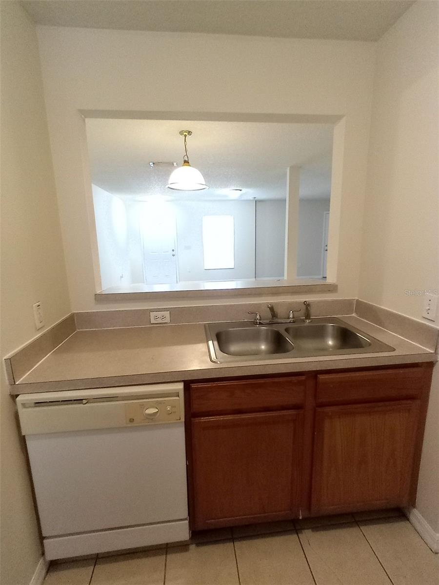 880 E COLUMBIA AVE, KISSIMMEE, FL — photo 13