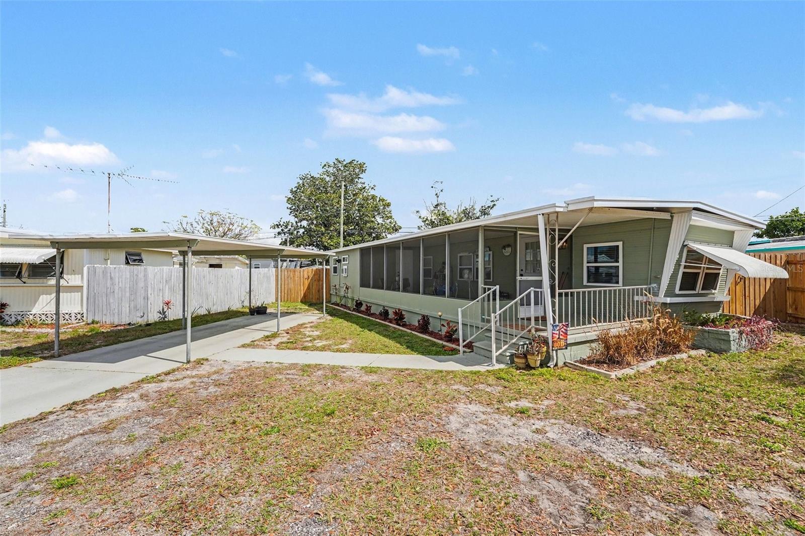 1922 LULLABY DR, HOLIDAY, FL — photo 2