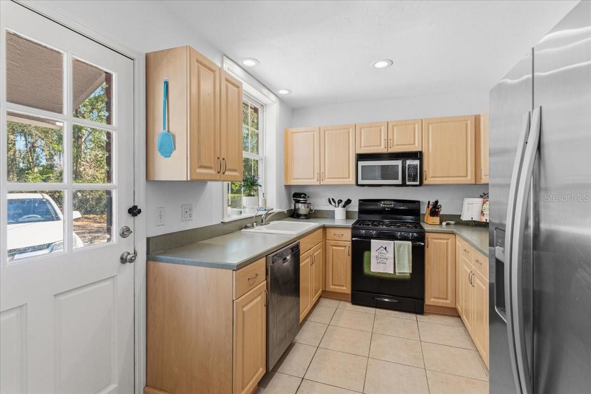 24224 NW 188TH AVE, HIGH SPRINGS, FL — photo 9