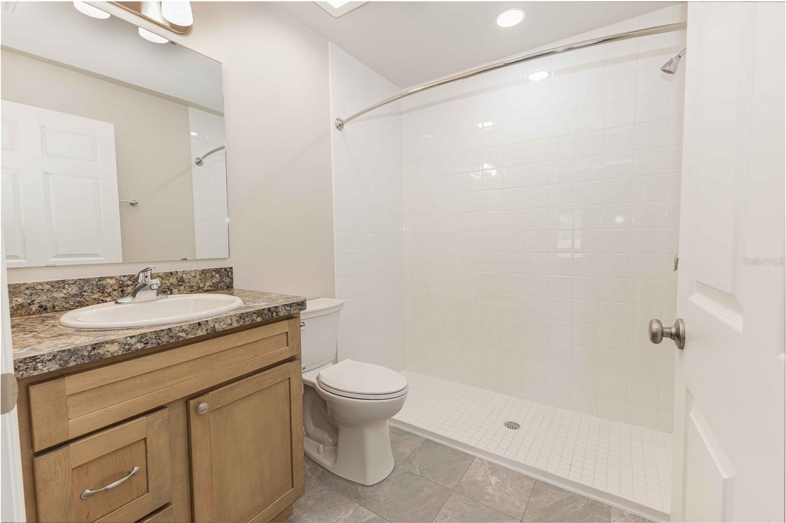 1324 COTTAGE CIR, TAVARES, FL — photo 21