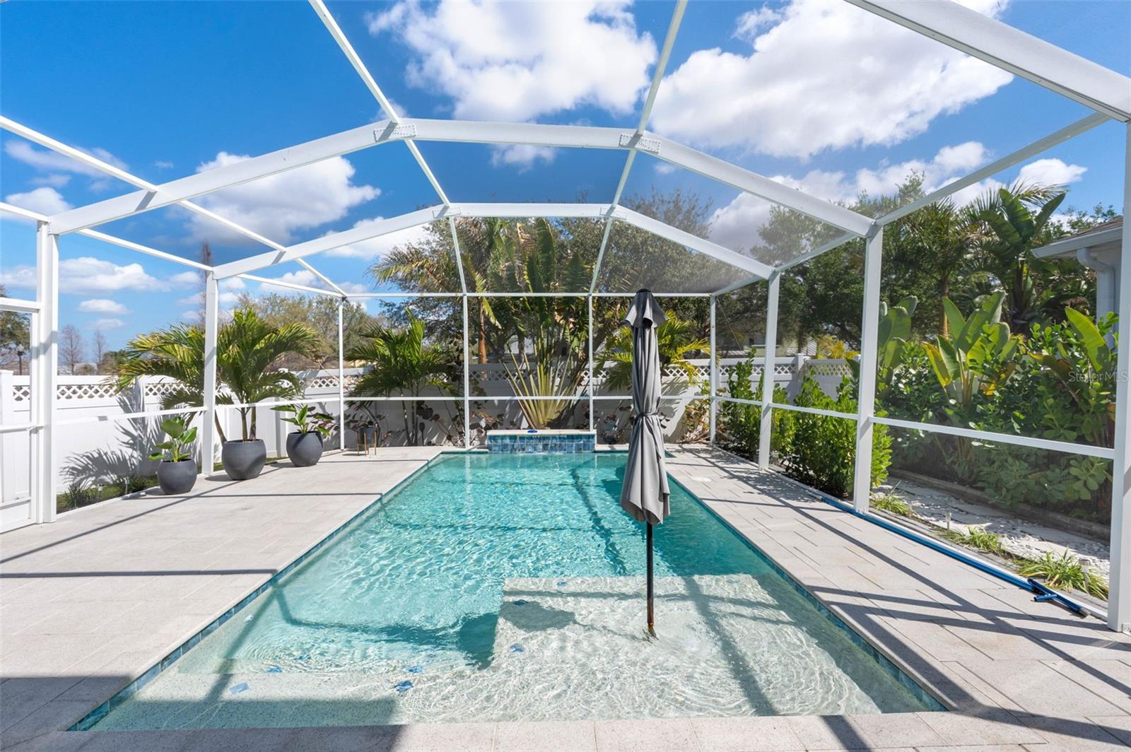325 SHORE CRAB WAY, APOLLO BEACH, FL — photo 2