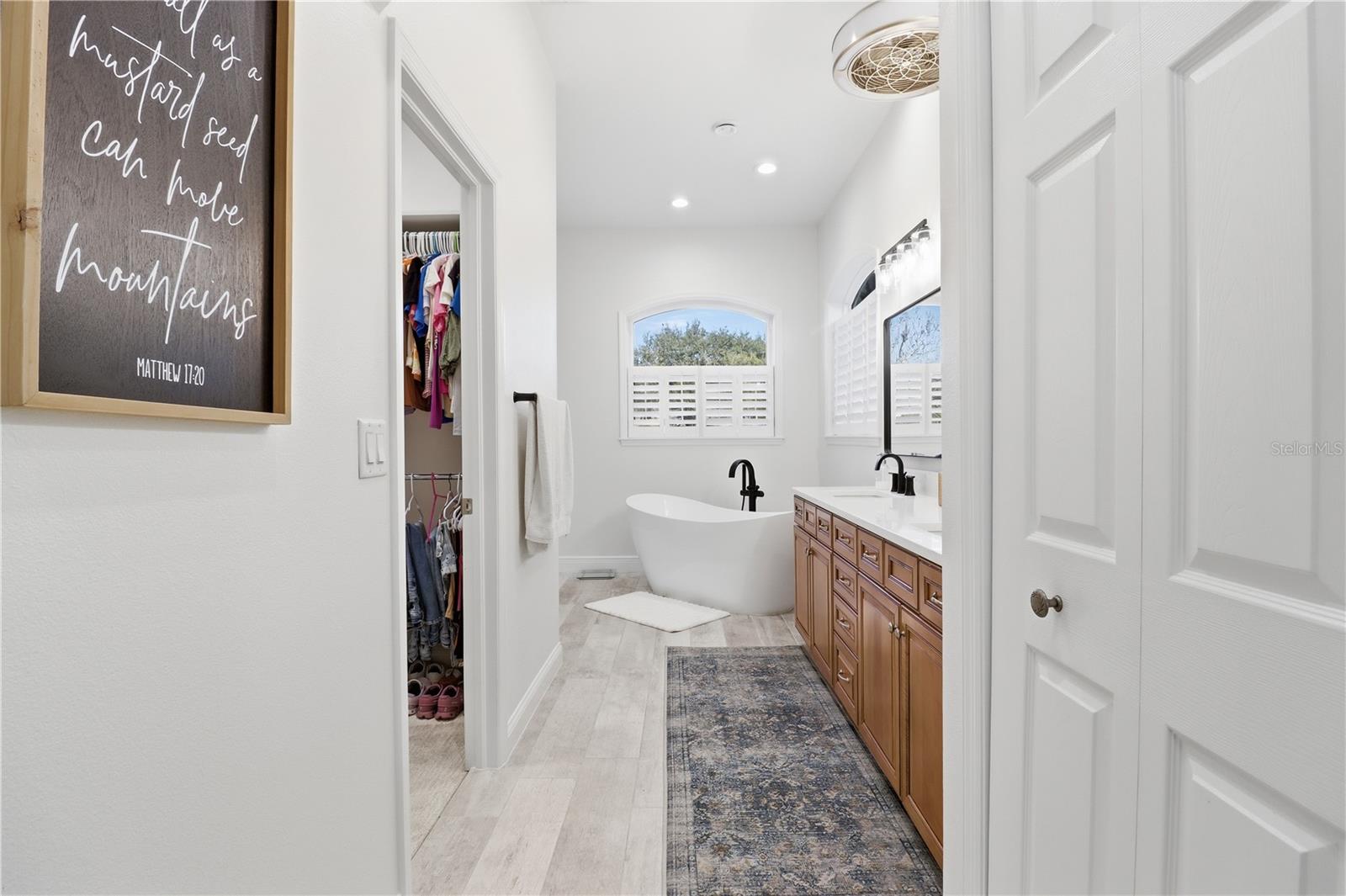 300 NW 12TH AVE, CRYSTAL RIVER, FL — photo 16