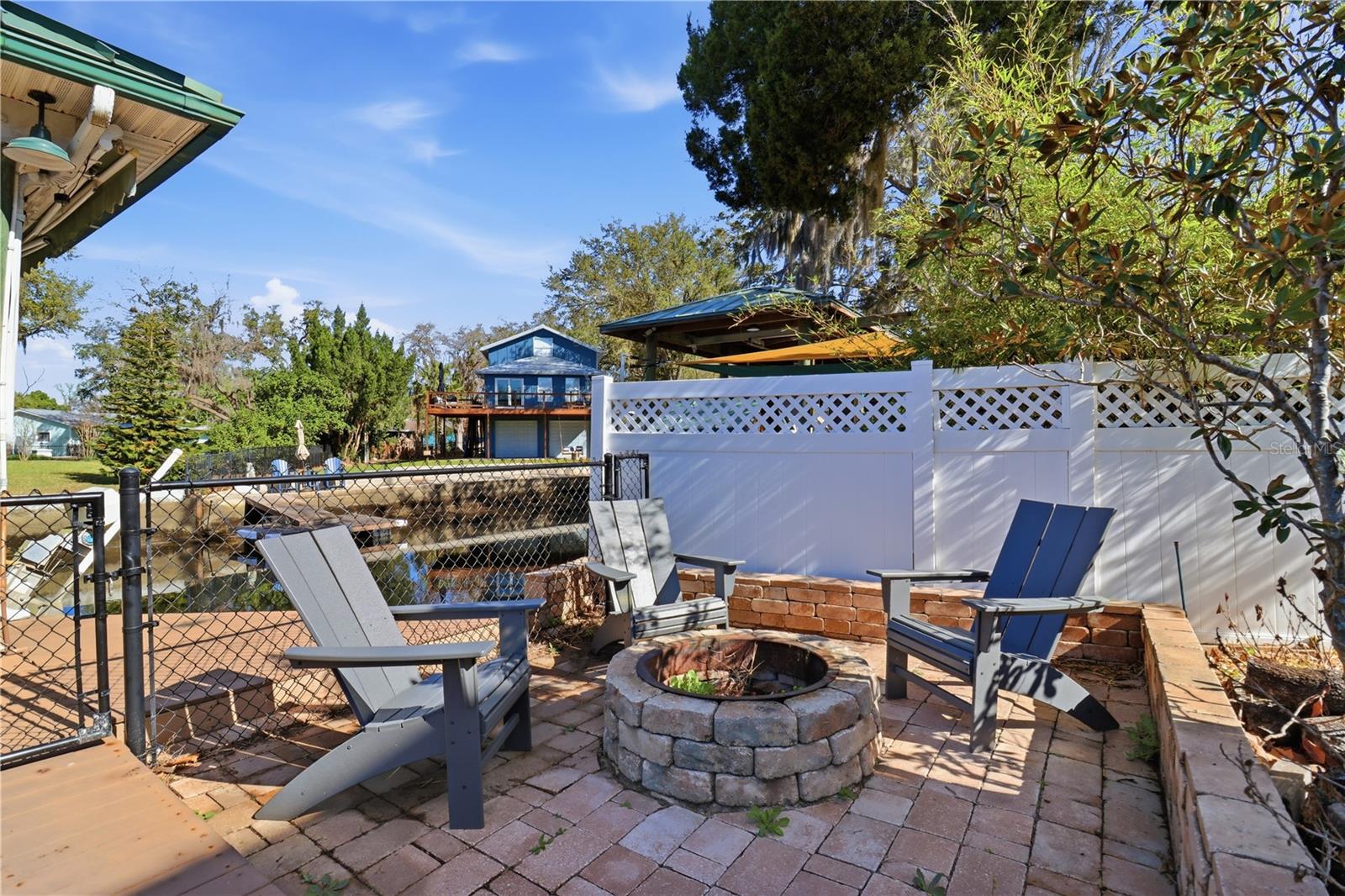 300 NW 12TH AVE, CRYSTAL RIVER, FL — photo 24