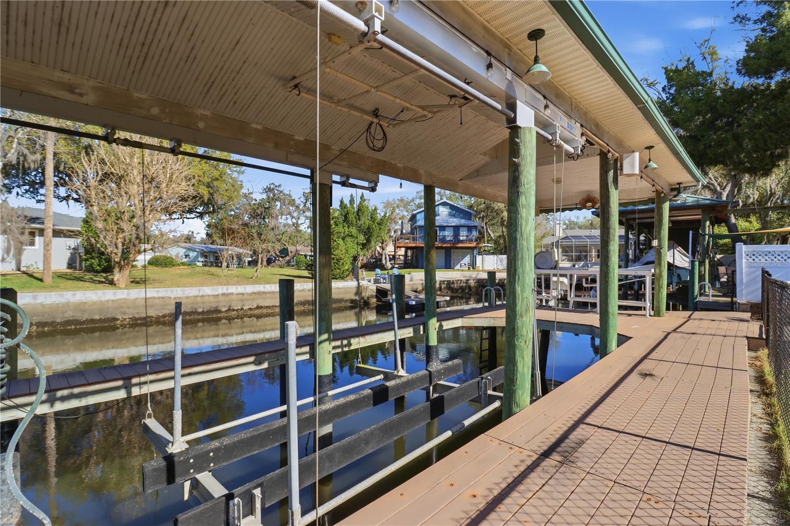 300 NW 12TH AVE, CRYSTAL RIVER, FL — photo 26