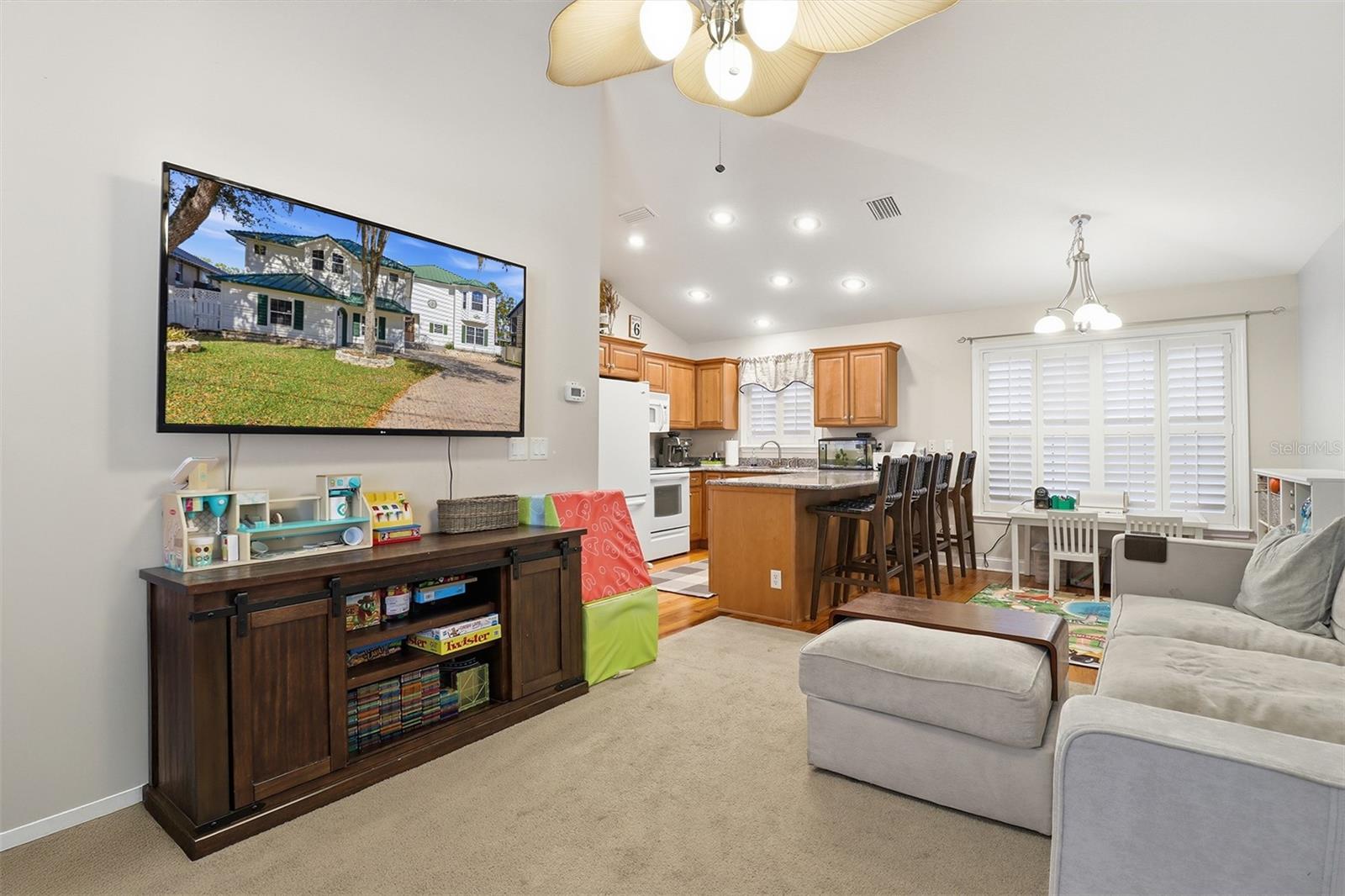 300 NW 12TH AVE, CRYSTAL RIVER, FL — photo 42