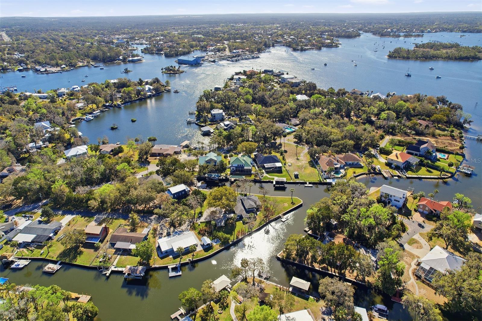 300 NW 12TH AVE, CRYSTAL RIVER, FL — photo 45