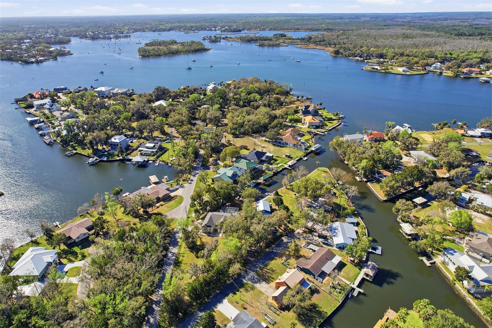 300 NW 12TH AVE, CRYSTAL RIVER, FL — photo 46