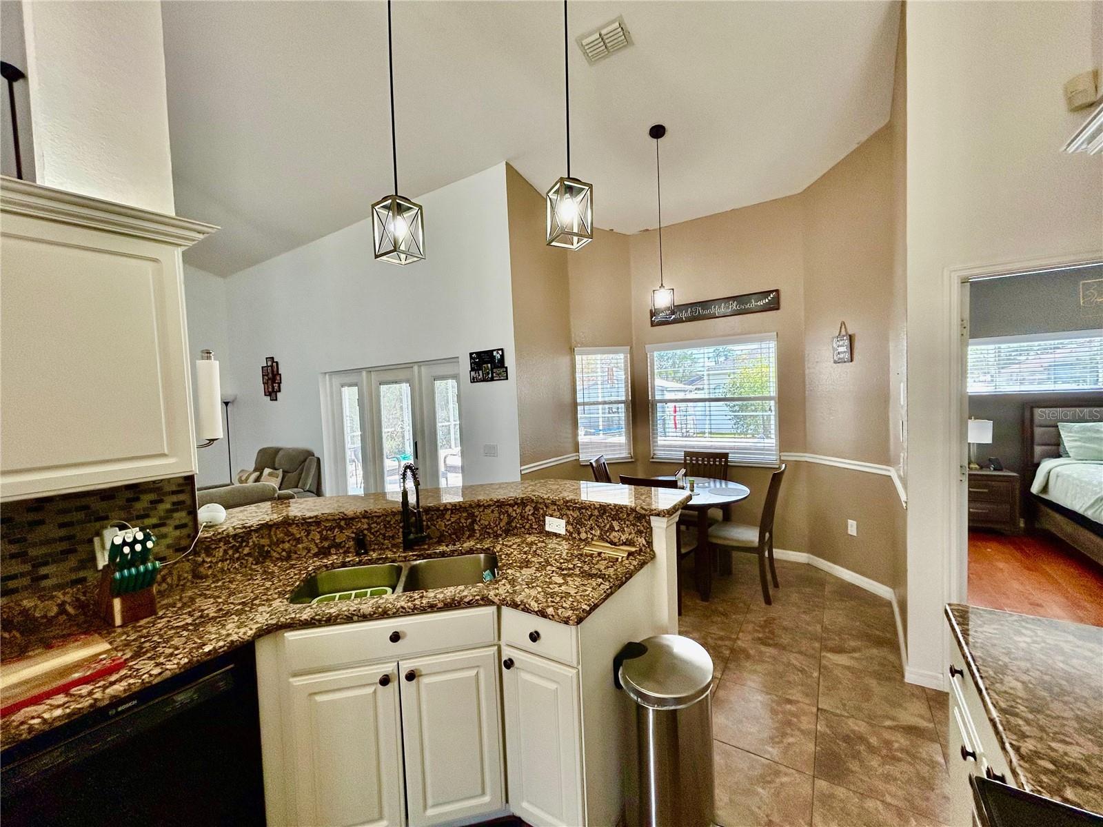 2085 RAYMOND DR, ST CLOUD, FL — photo 13