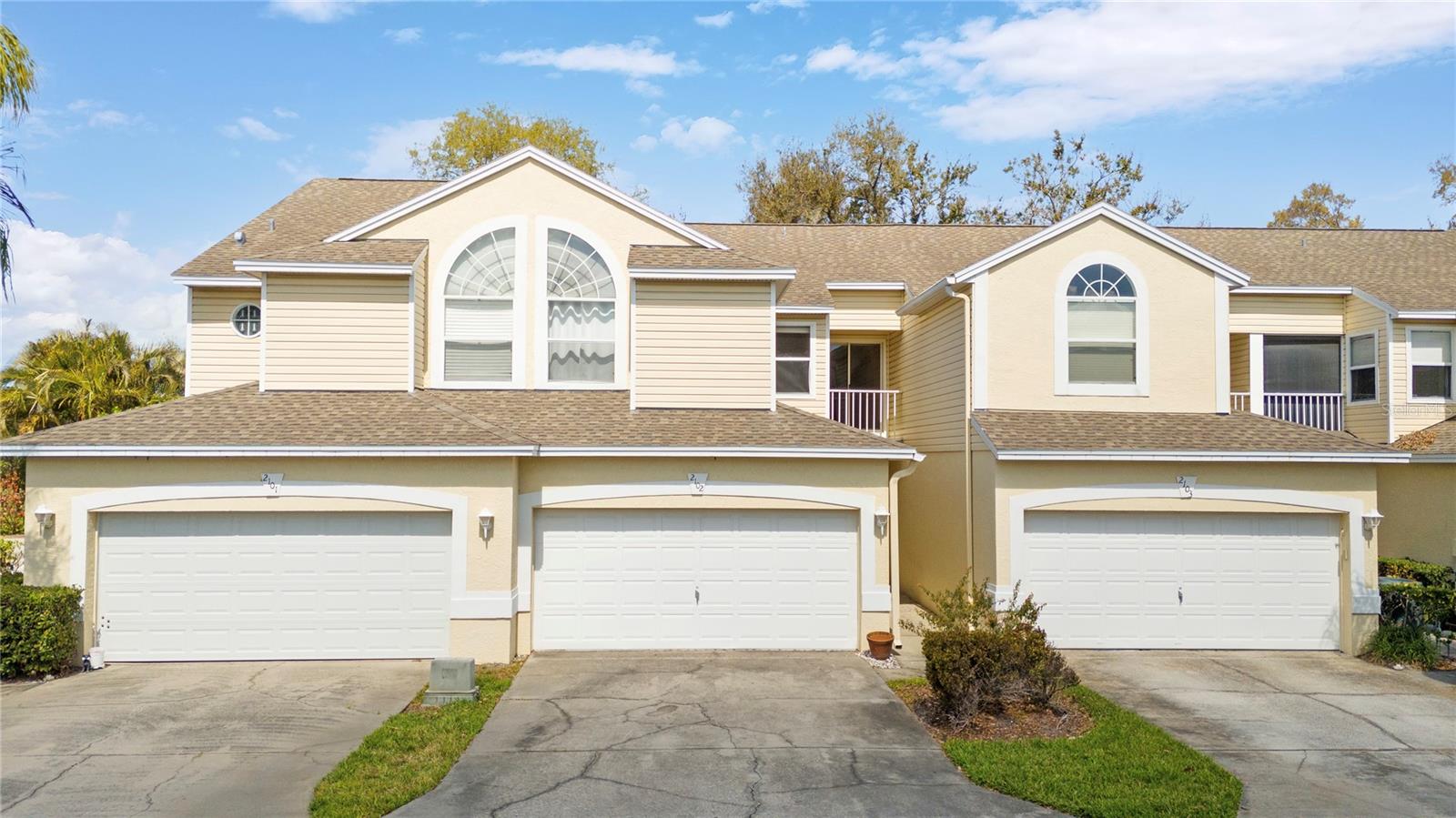 1050 STARKEY RD #2102, LARGO, FL