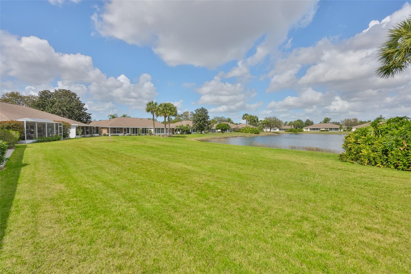 2308 BROOKFIELD GREENS CIR, SUN CITY CENTER, FL — photo 36