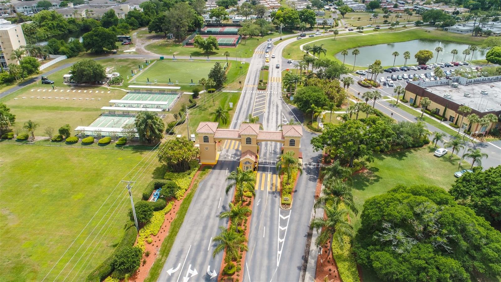 2308 BROOKFIELD GREENS CIR, SUN CITY CENTER, FL — photo 43