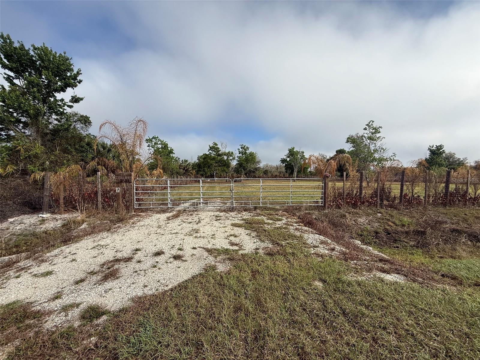17231 NW 268TH ST, OKEECHOBEE, FL — photo 2