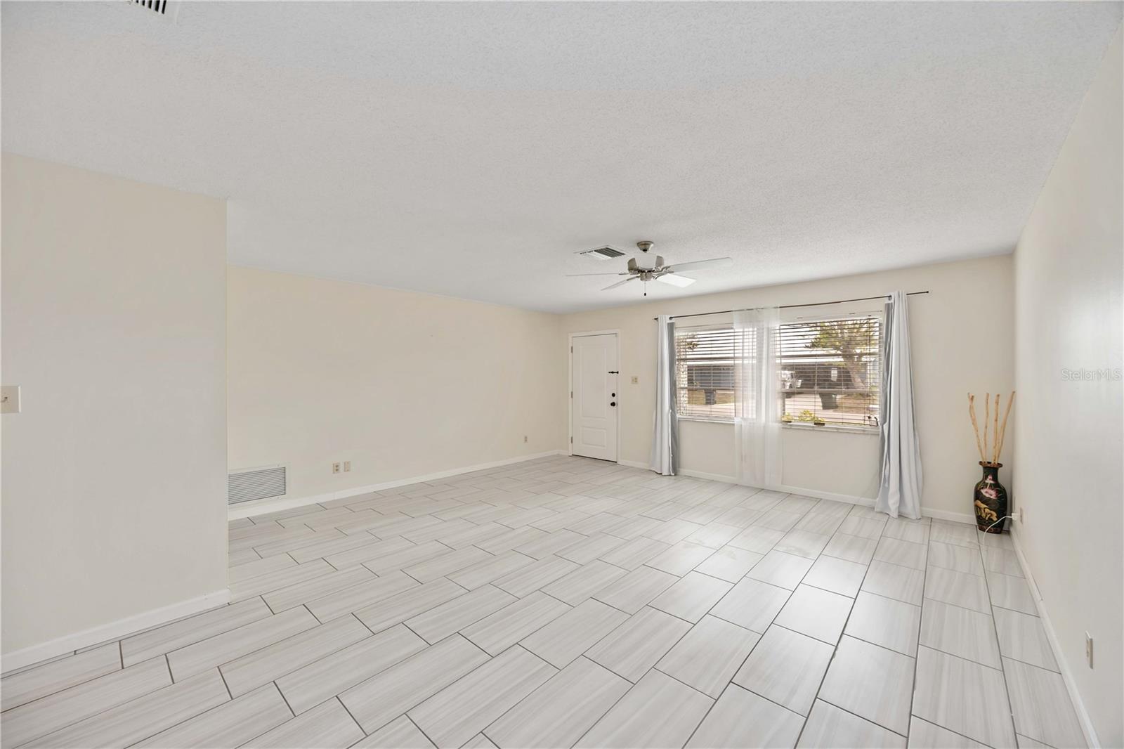 181 SANDHURST DR, VENICE, FL — photo 5