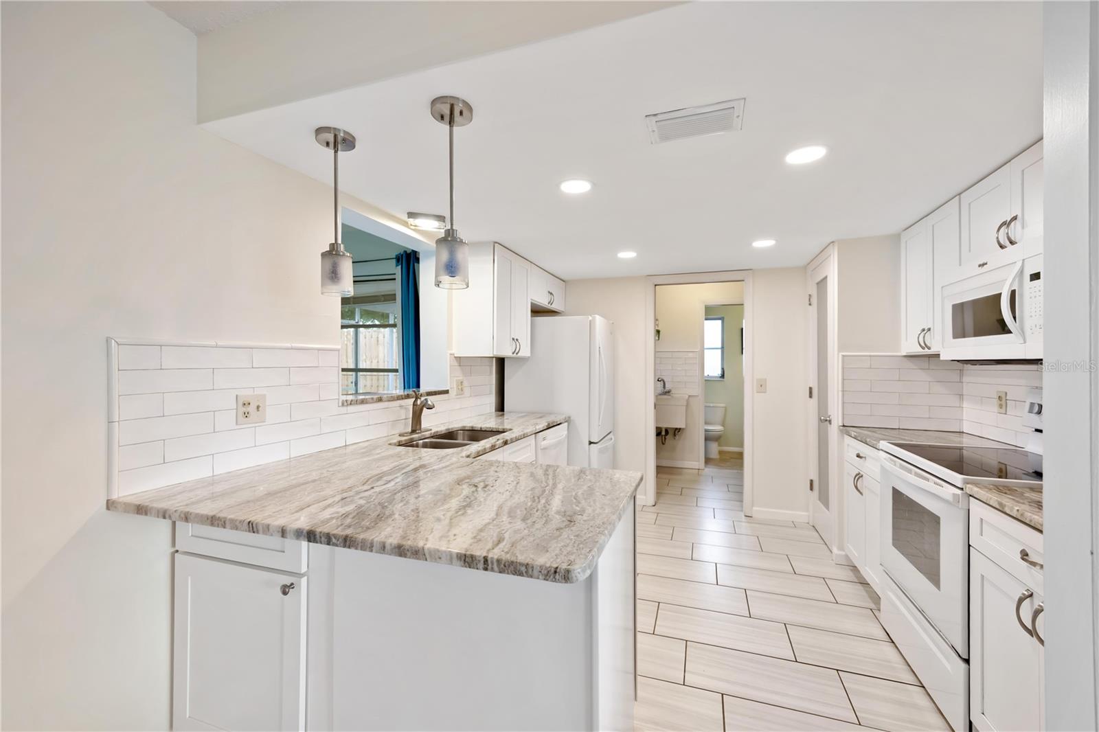 181 SANDHURST DR, VENICE, FL — photo 11