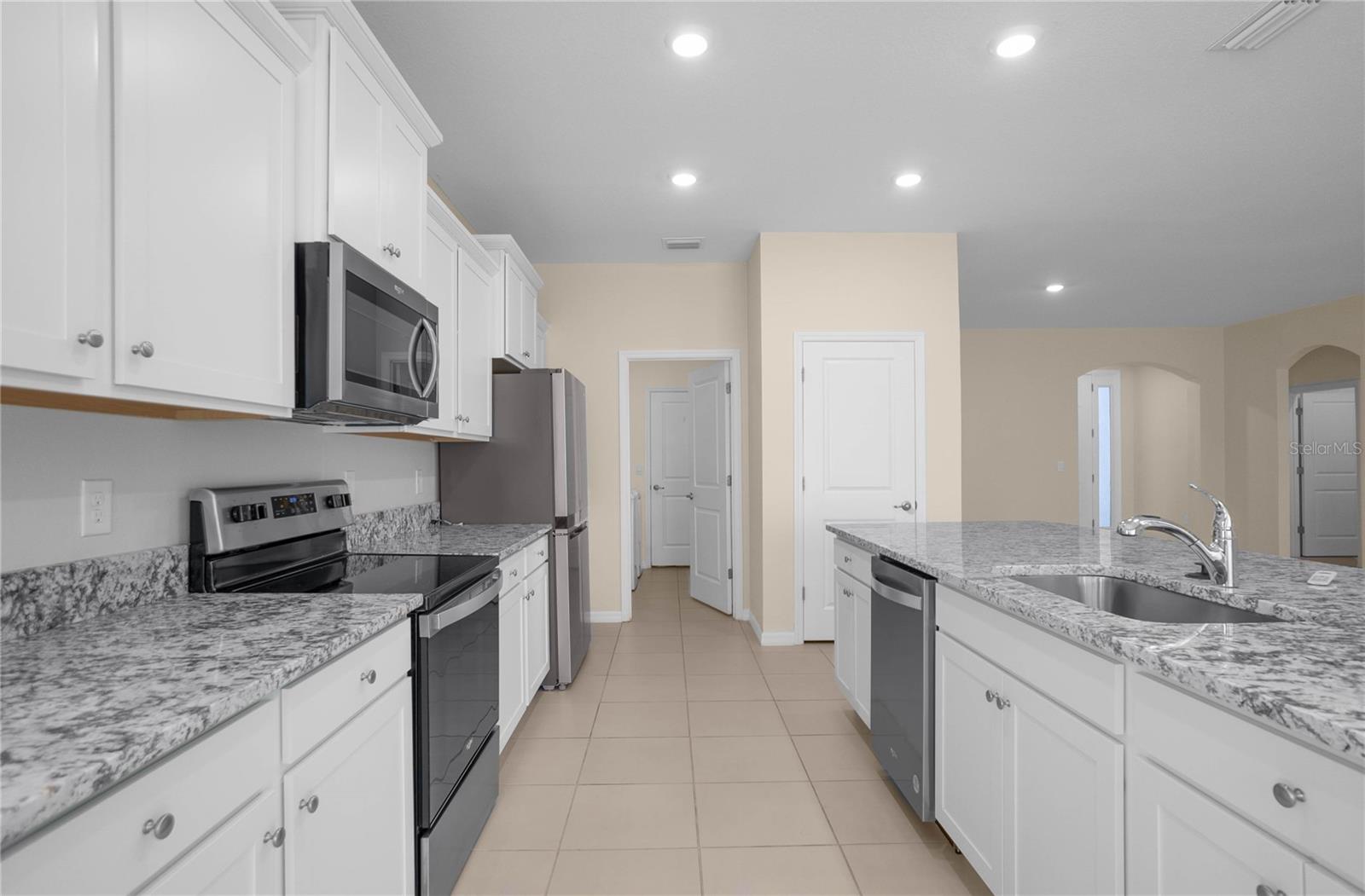 7974 PENROSE PL, WILDWOOD, FL — photo 14