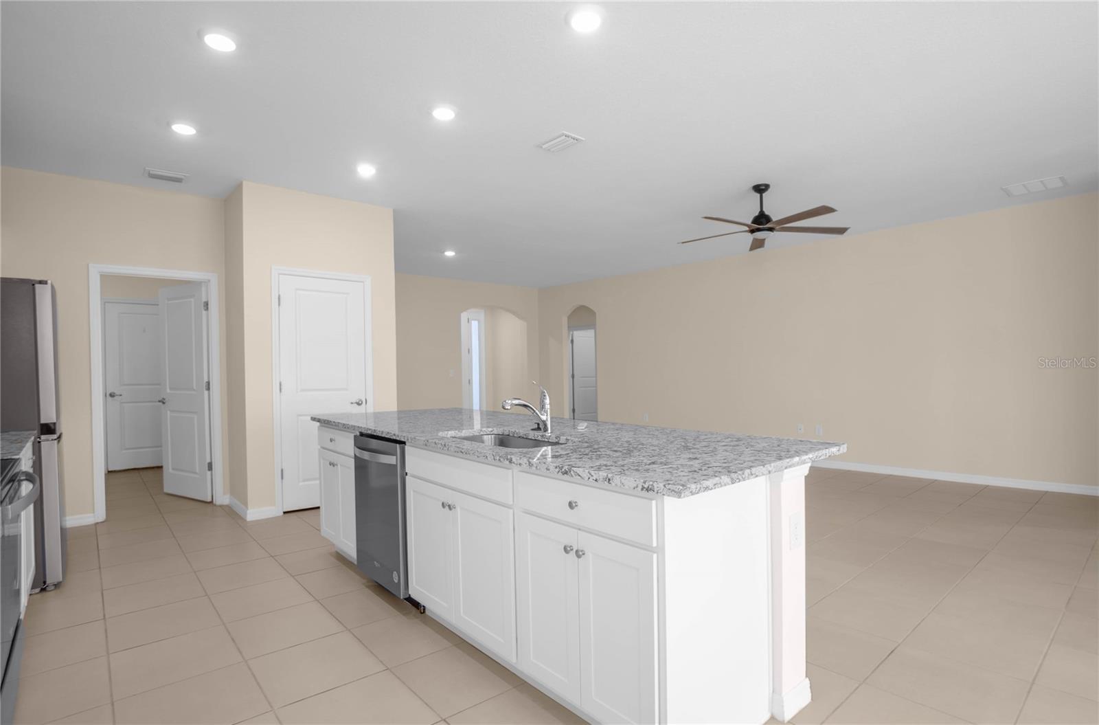 7974 PENROSE PL, WILDWOOD, FL — photo 15