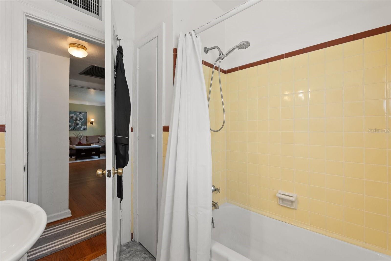 37 E VANDERBILT ST, ORLANDO, FL — photo 19
