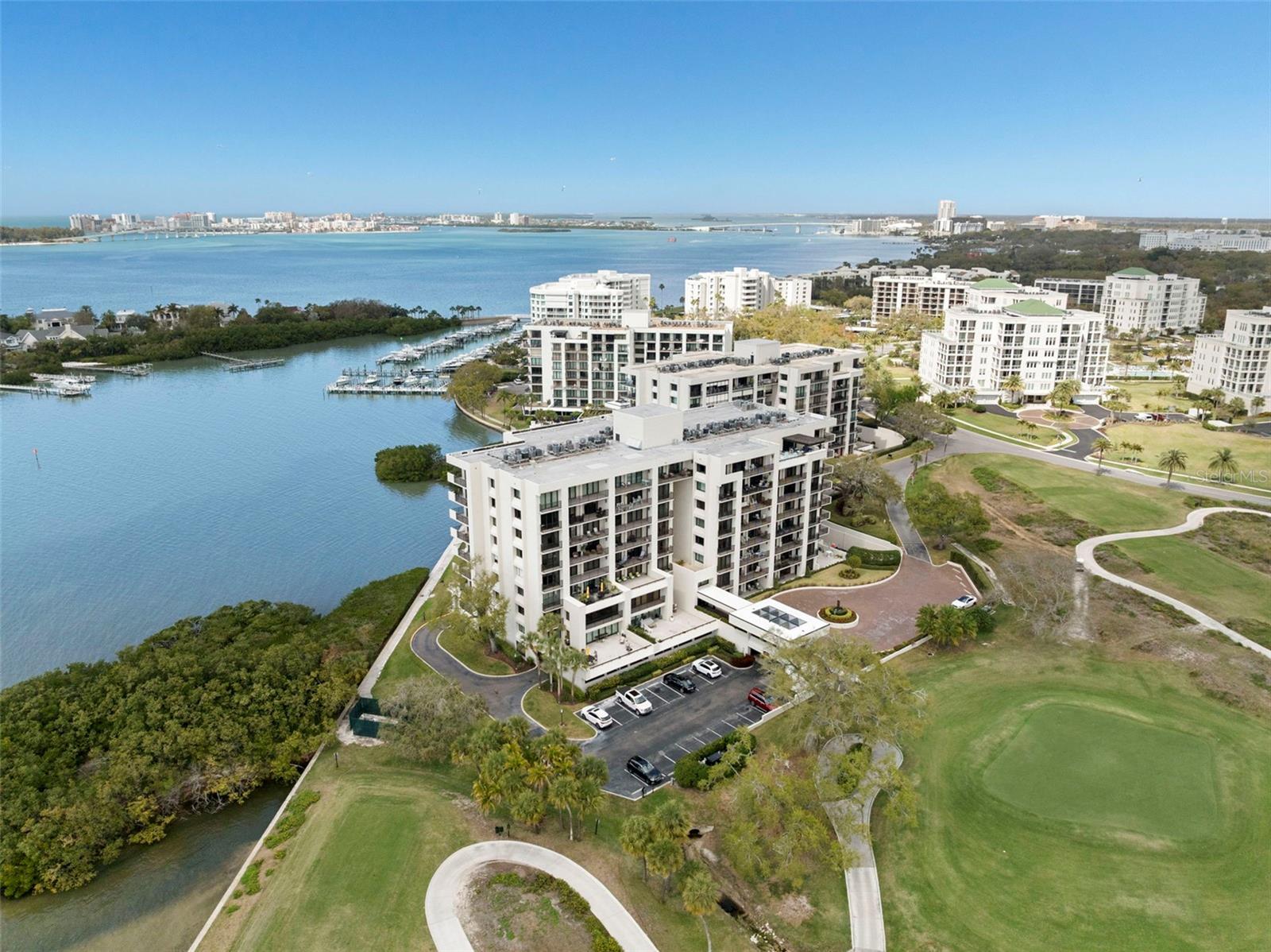 4 BELLEVIEW BLVD #108, BELLEAIR, FL — photo 44